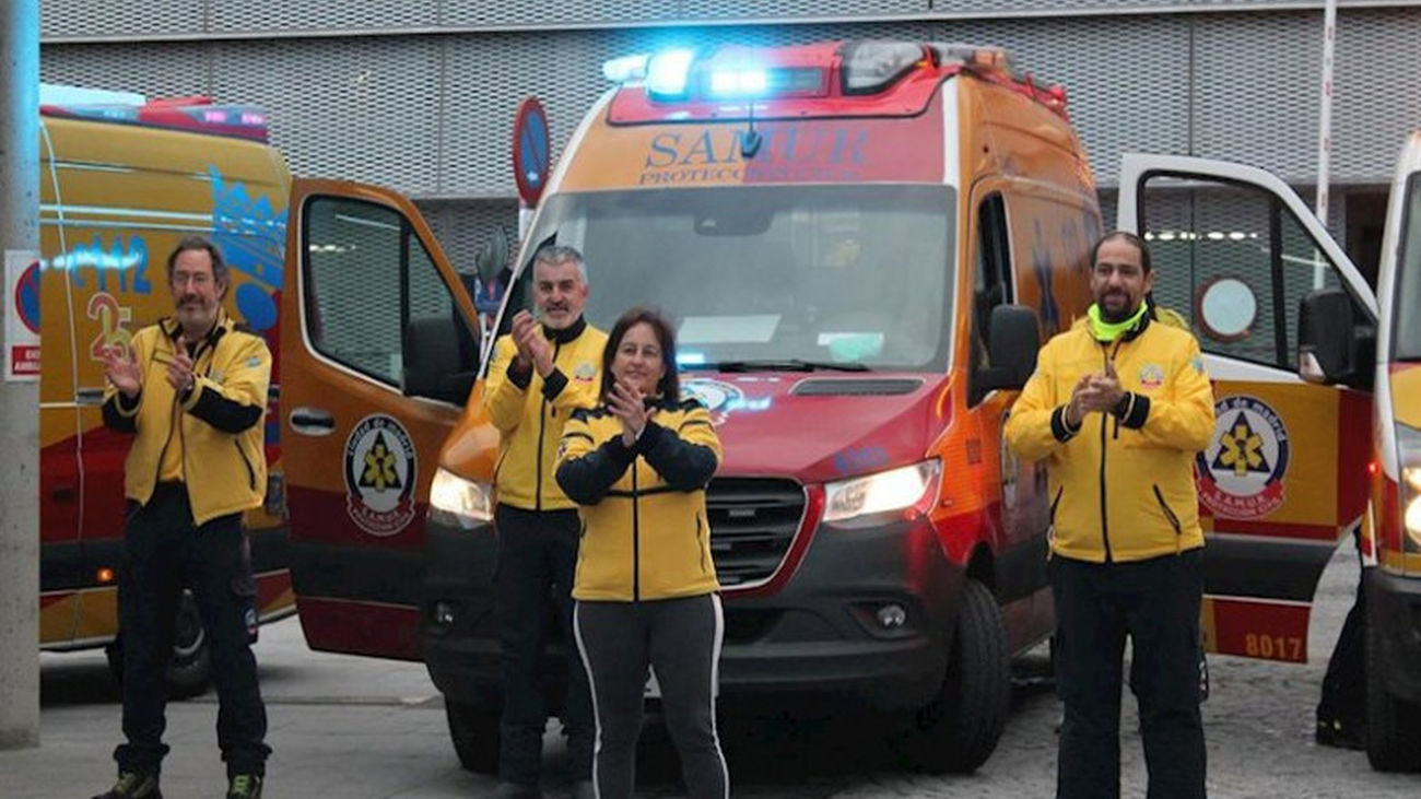 Un técnico del SAMUR compone una canción en agradecimiento a los aplausos de las 8