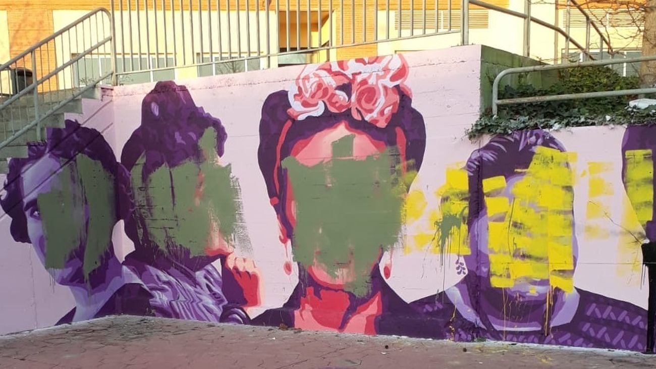 Los autores del mural feminista de Ciudad Lineal restaurarán el de Getafe