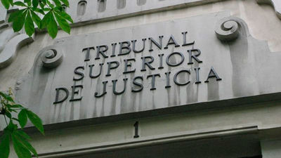 Un juez pide al TSJM que investigue la filtración de datos del novio de Ayuso contra la opinión de la Fiscalía