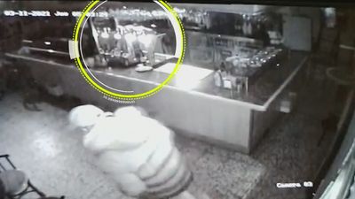 Roban alrededor de 1.900 euros en un bar en Alcalá de Henares