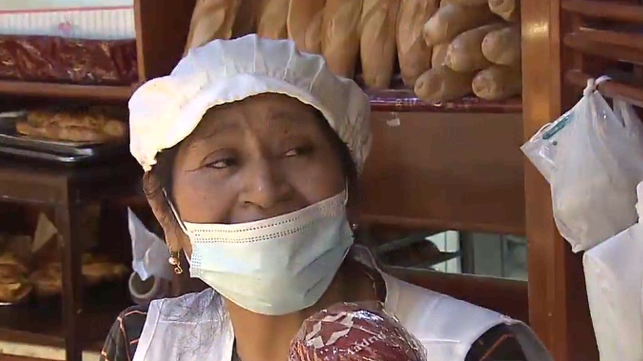 De oficio, panadera en Carabanchel... y matrona