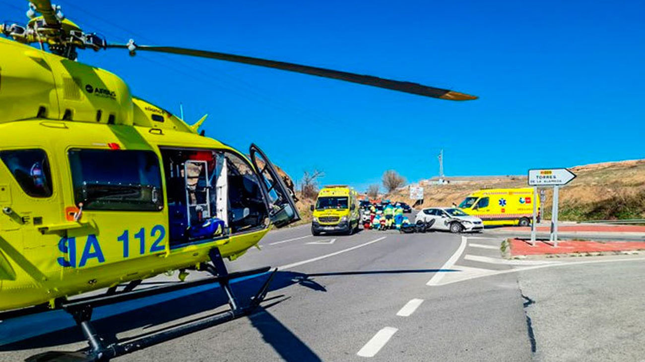 Un motorista herido de gravedad al  chocar con un coche en Loeches
