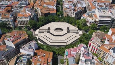 ¡Una nave espacial en el corazón de Chamberí!