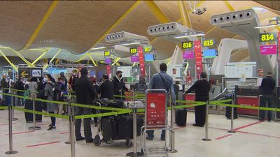 El ‘pasaporte Covid', gratuito y con datos médicos, llegará en verano