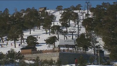 La estación de esquí de Navacerrada pide dos años más y no desmantelar en octubre