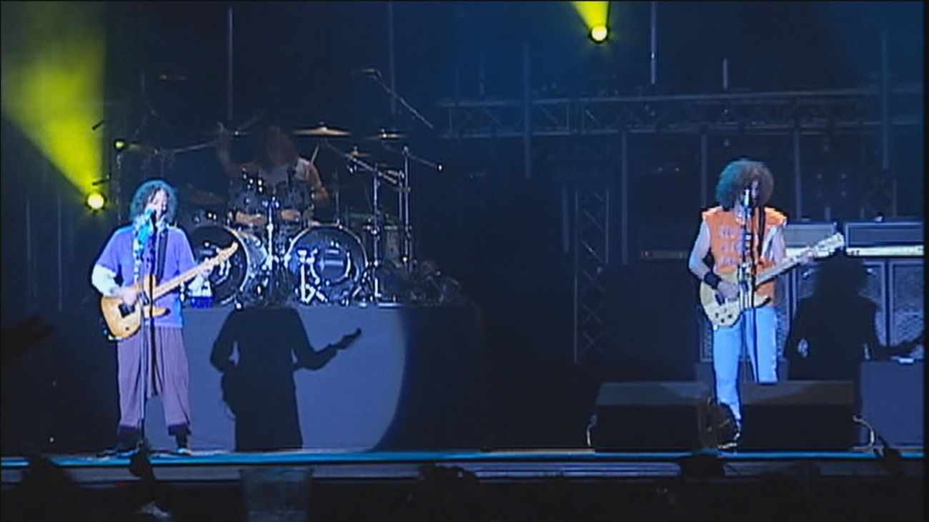 Robe Iniesta suspende la gira de Extremoduro ante la sorpresa de Iñaki Antón y la productora