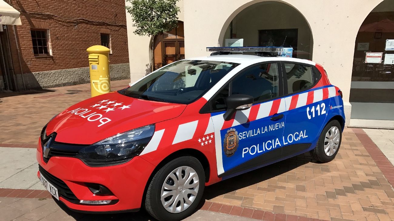 Vehículo de la Policía Local de Sevilla la Nueva