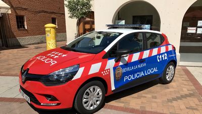 Abren expediente a dos policías de Sevilla La Nueva por vacunarse en horario laboral
