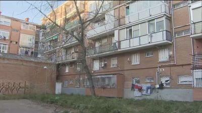 Sin ascensores en Pinar del Rey por la presencia de un descampado de “uso deportivo”