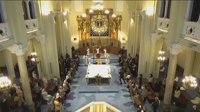 La Iglesia Virgen de la Paloma reabre con una misa, dos meses después de la explosión