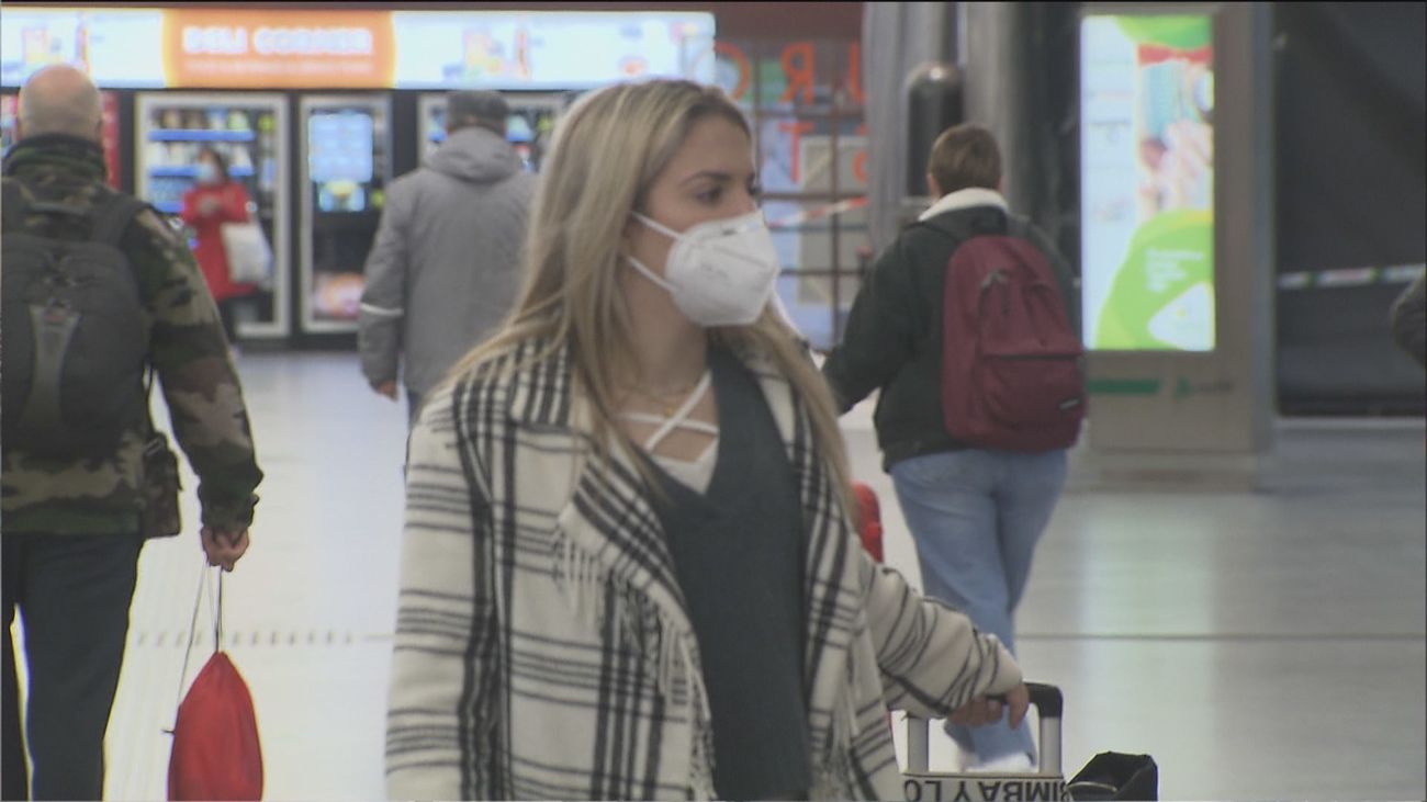 Continúan los controles en Barajas, Atocha y las carreteras
