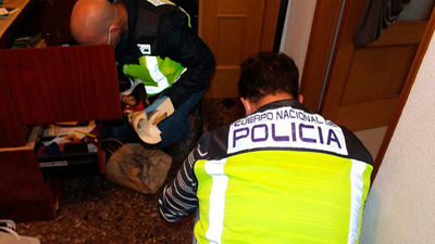 57 detenidos por extorsionar a usuarios de web de servicios sexuales