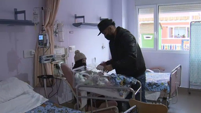 El Hospital de Alcorcón permite la estancia de los padres junto a sus bebés en la UCI