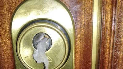 Sorprenden a dos ladrones asaltando una vivienda de Alcorcón con hilo de lana