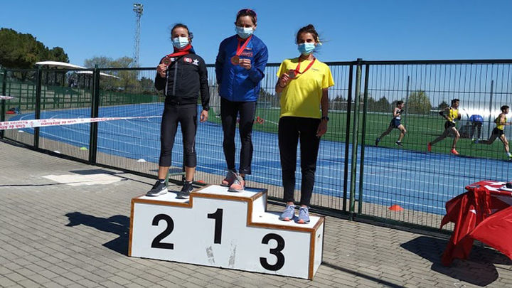 Podio femenino del 10.000 / @atletismomadrid