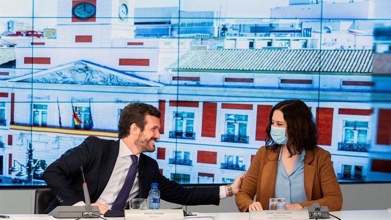 Casado respalda a Ayuso y apuesta por "unir a los españoles en un proyecto sugestivo"
