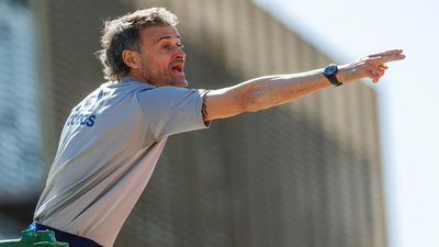 Luis Enrique sin confianza ante Grecia: "Vamos a hacer los deberes y aplicarnos desde el primer partido"