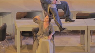 Una ‘Antígona’ moderna y con el acento en la democracia se estrena en las Naves del Teatro Español