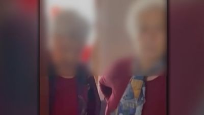 Dos abuelas de más de 80 años okupan un piso junto al nieto de una de ellas