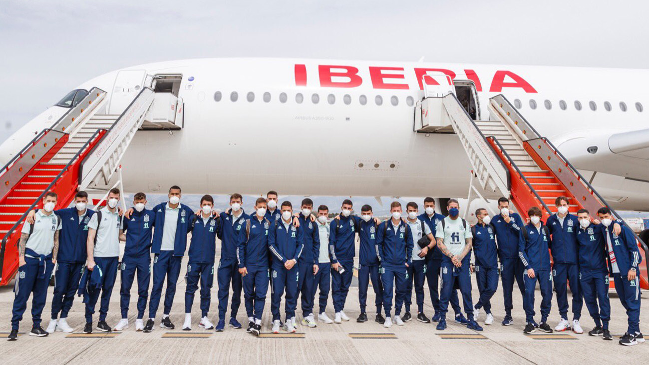 España vuela a Georgia tras empatar con Grecia