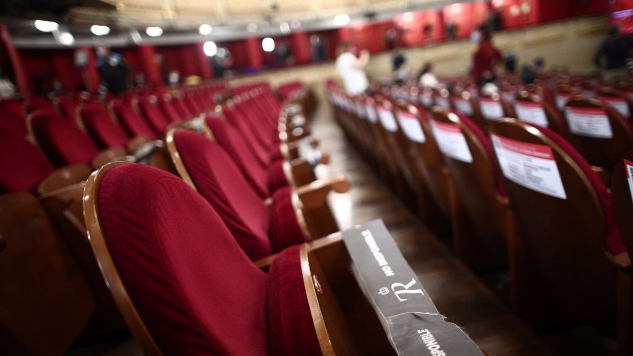 Larga vida al teatro, un arte libre que invita a reír y reflexionar