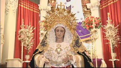 Disfrutamos de los altares de El Gran Poder y la Esperanza Macarena