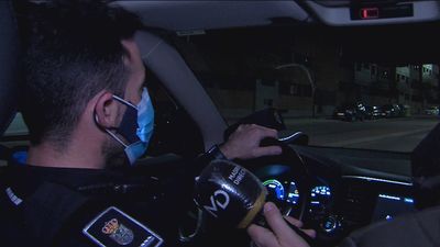 Un grupo de jóvenes hace botellón infringiendo varias normas