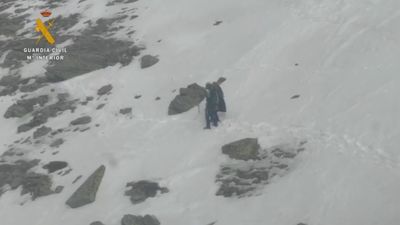 La Guardia Civil rescata a cinco personas que quedaron atrapadas en Peñalara