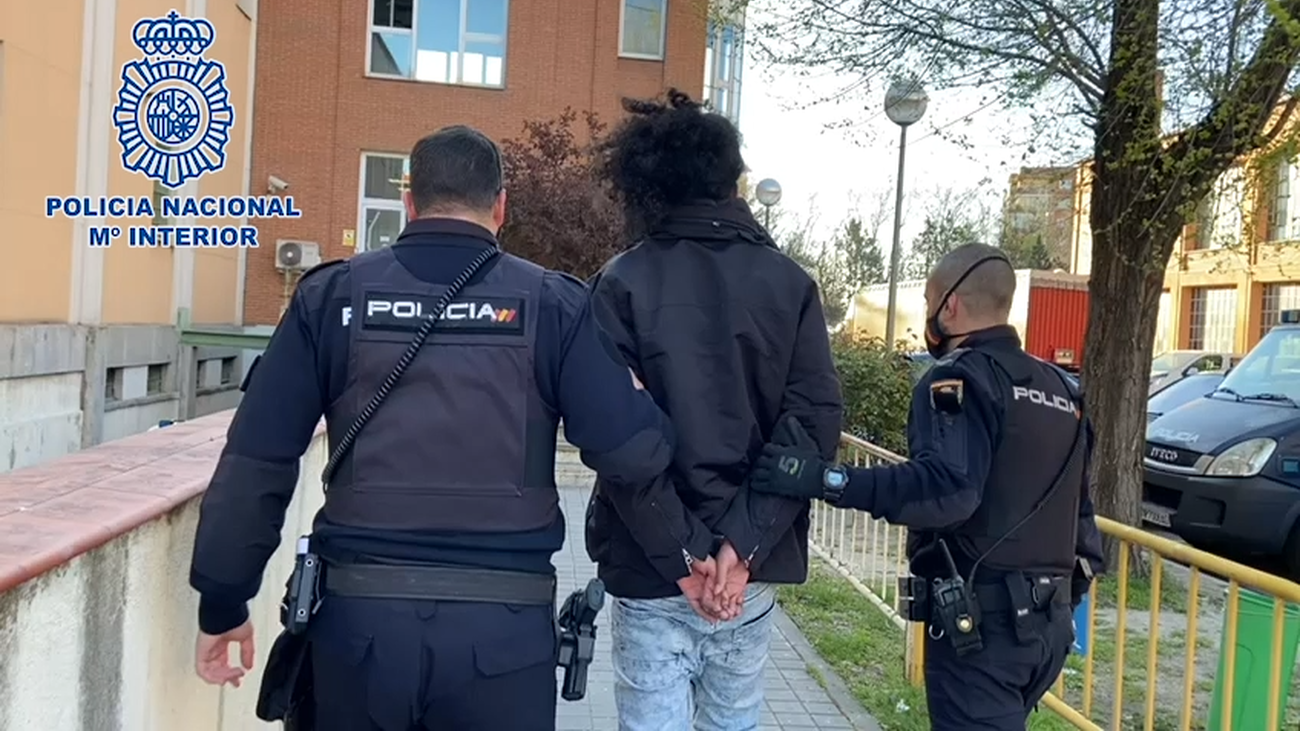 Detenidos 6 'trinitarios' por apuñalar a un menor en Villaverde