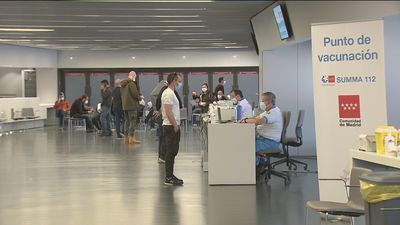 Madrid llama al colectivo de 60 a 65 años y prevé administrar 150.000 vacunas durante la Semana Santa