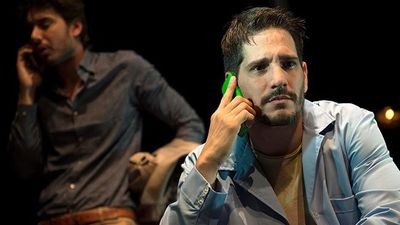 'Próximo' en el Teatro Infanta Isabel, cuando las nuevas tecnologías unen en lugar de separar