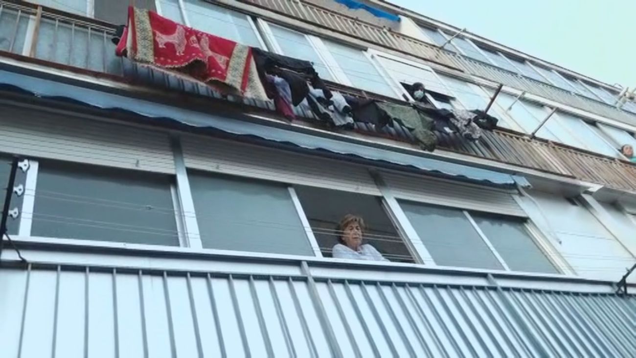 La guerra entre vecinos de Majadahonda por un patio: "Me lanzan filetes podridos"