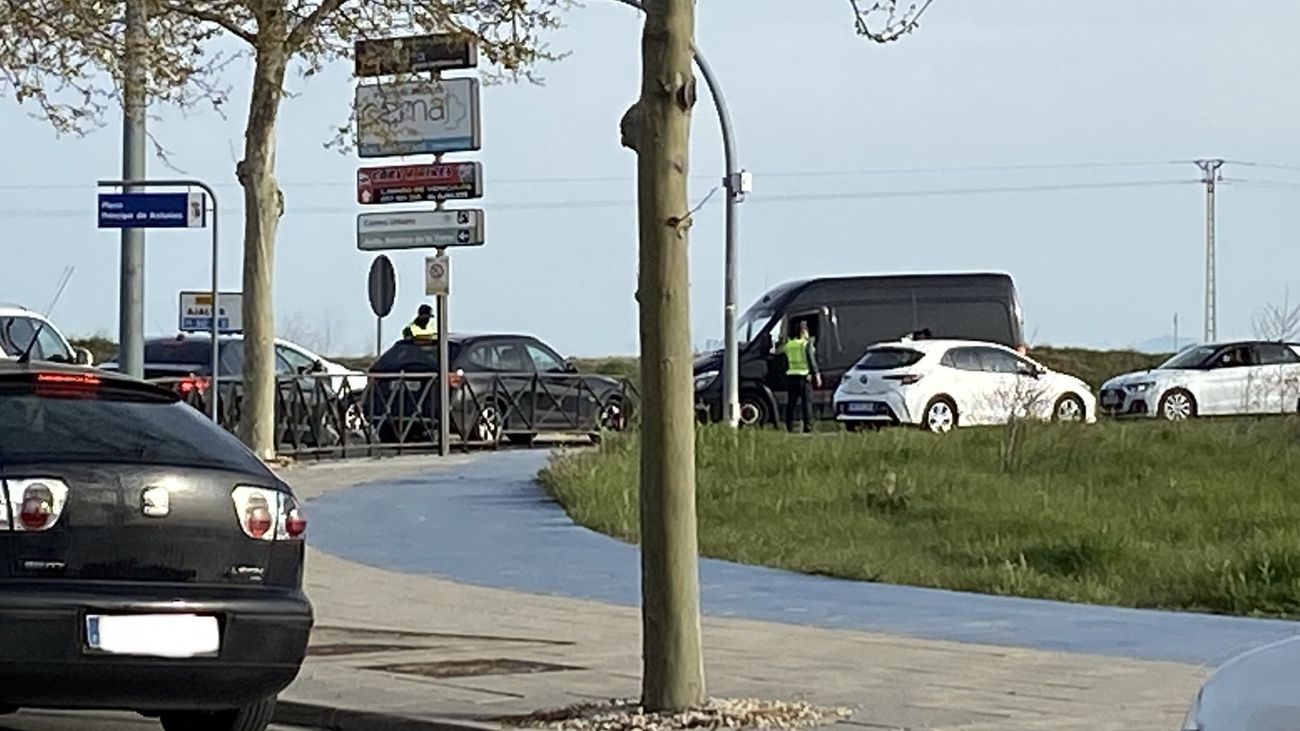 Control policial en Paracuellos del Jarama