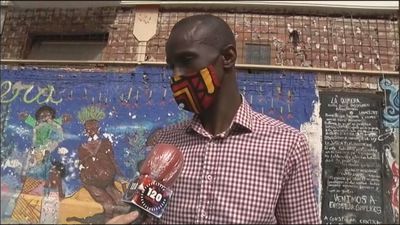 Podemos ficha al portavoz de los manteros, Serigne Mbayé