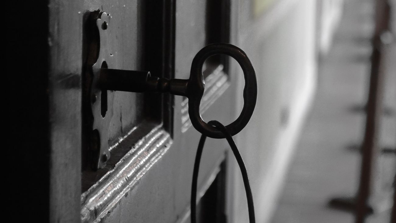 Mis inquilinos llevan un año sin pagar el alquiler, ¿quién asume esta deuda?