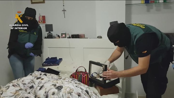 Cien detenidos tras desmantelarse una red que  distribuía  hachís y marihuana por Europa desde Andalucía