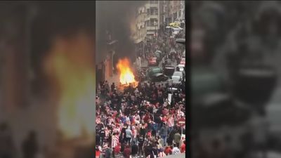 Incidentes en Bilbao antes de la final de fútbol, con una joven trasladada al hospital