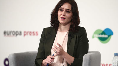 Ayuso anuncia que pondrá en marcha una estrategia integral de cuidados post-Covid