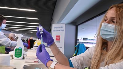 Ruiz Escudero: "Esta semana completaremos la primera dosis de todos los mayores de 80 años"