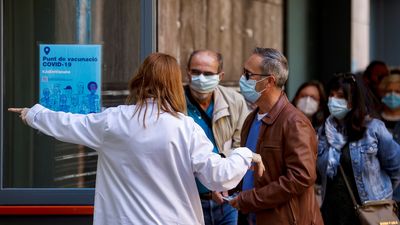 Luis Rojas Marcos: "Para superar la pandemia el centro de control debe estar dentro de nosotros"