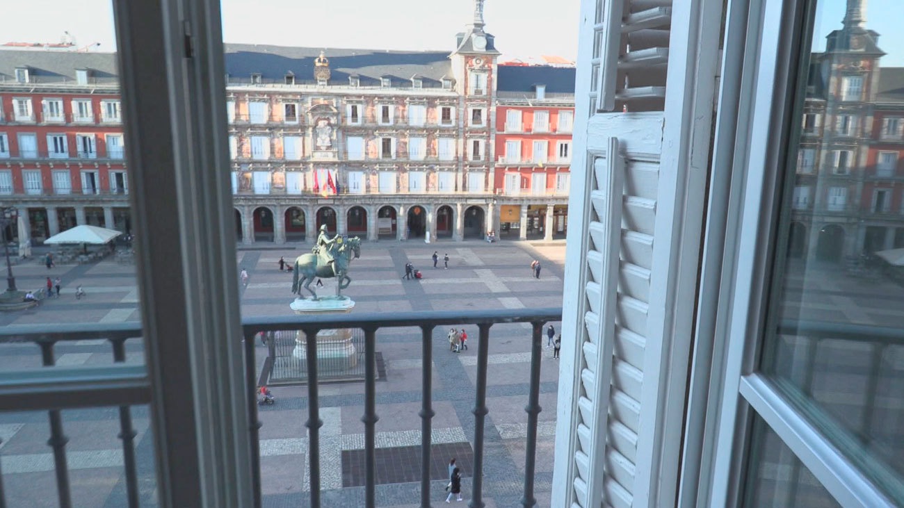 Los hoteles de Madrid sobreviven gracias a los clientes madrileños