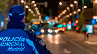 Una violenta fiesta ilegal en Villaverde acaba con dos agentes heridos y cinco detenidos