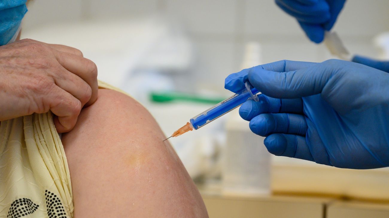 Escudero, sobre las gestiones para comprar Sputnik: "Tenemos el deber de explorar todas las vías posibles"