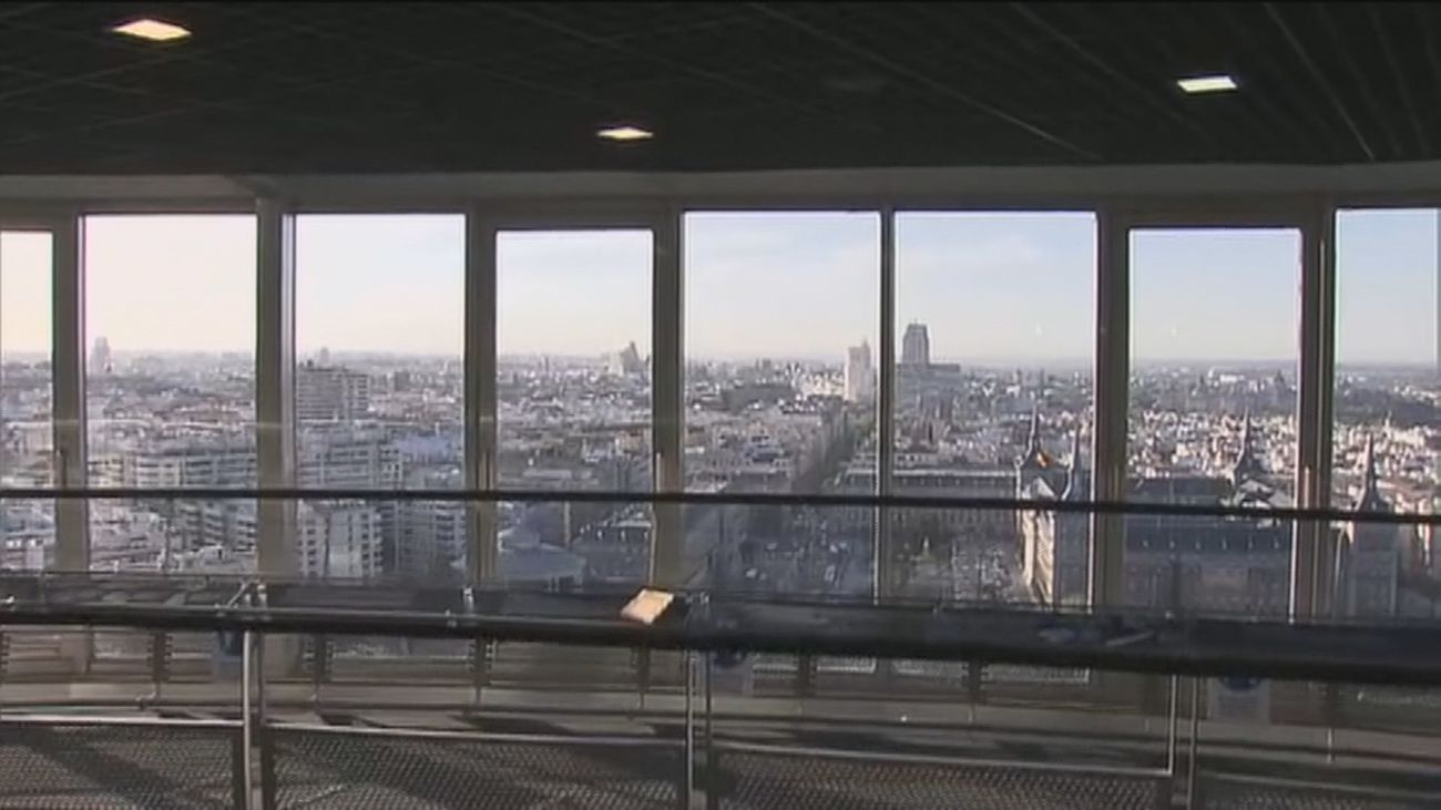 Madrid a vista de pájaro tras la reapertura del Faro de Moncloa con mejores accesos y climatización