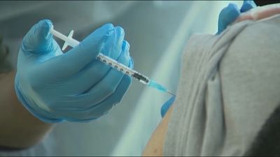 España notifica 9.901 nuevos contagios y 142 muertes por Covid-19 con la incidencia al alza