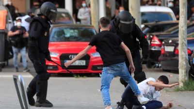 Cuatro detenidos, tres de ellos menores de edad, por los disturbios de Vallecas
