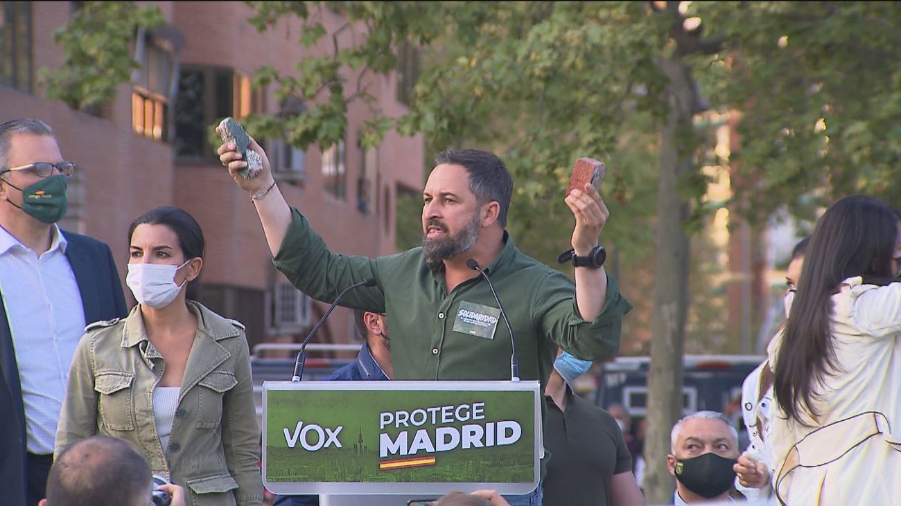 Vox defiende en Vicálvaro que "no se van a callar" pese a los "continuos ataques"