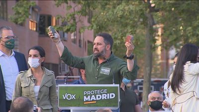 Vox defiende en Vicálvaro que "no se van a callar" pese a los "continuos ataques"
