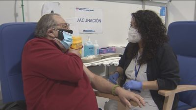 Madrid no cerrará los grandes centros de vacunación si llegan suficientes dosis de vacunas