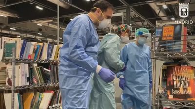 La literatura terapéutica del bibliotecario del hospital temporal de Ifema